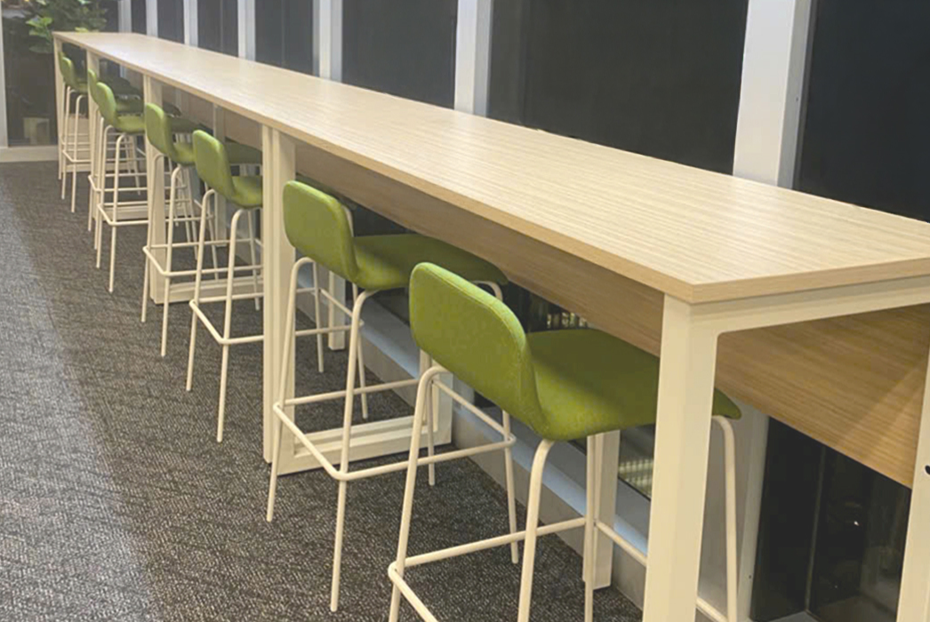 開放感と温かみを両立したリフレッシュエリア